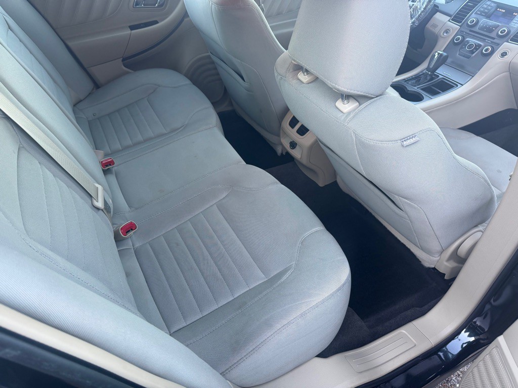 2014 Ford Taurus Image 7
