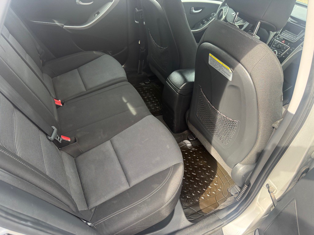 2016 Hyundai Elantra Image 7
