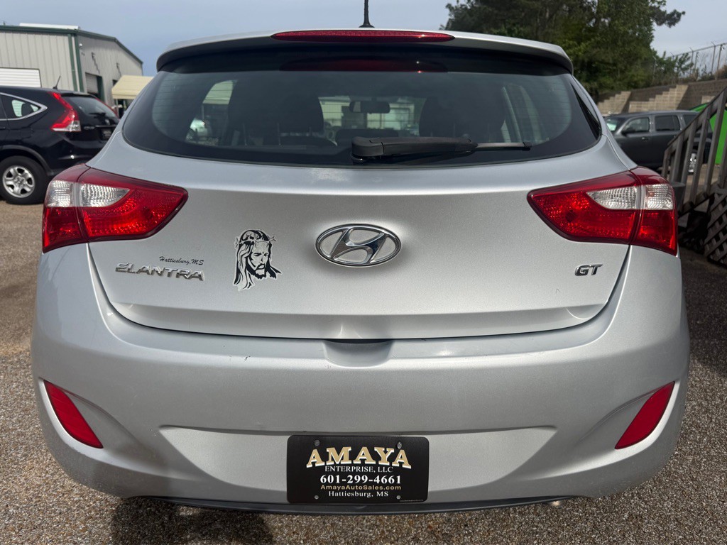 2016 Hyundai Elantra Image 12