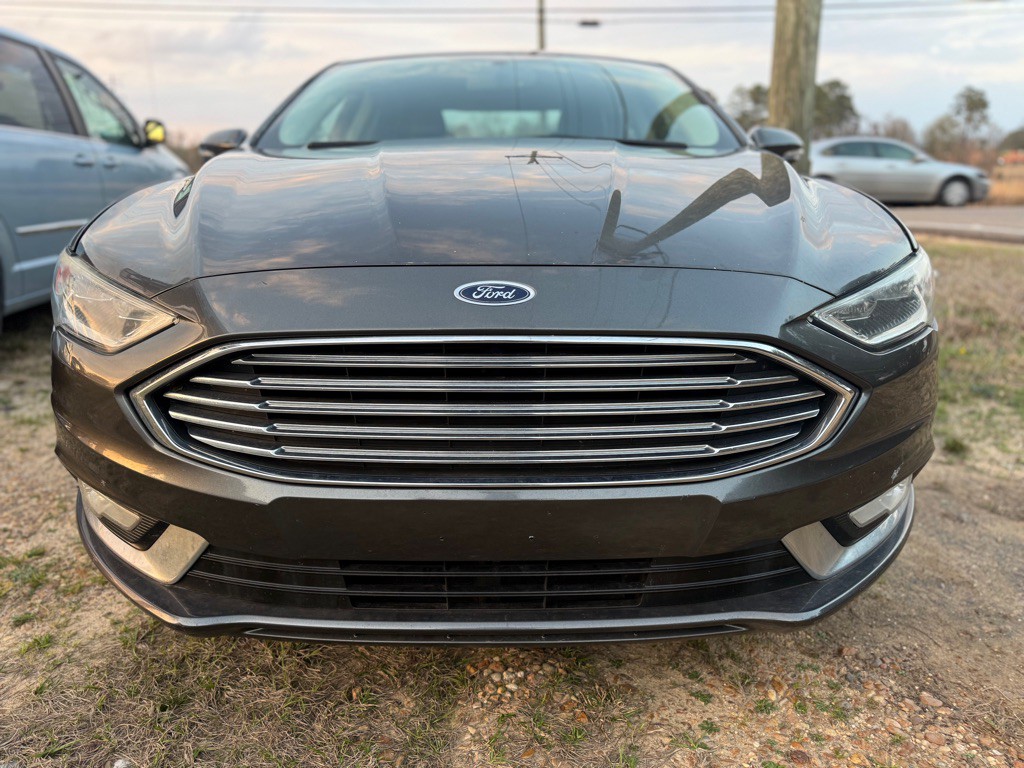 2017 Ford Fusion Image 2