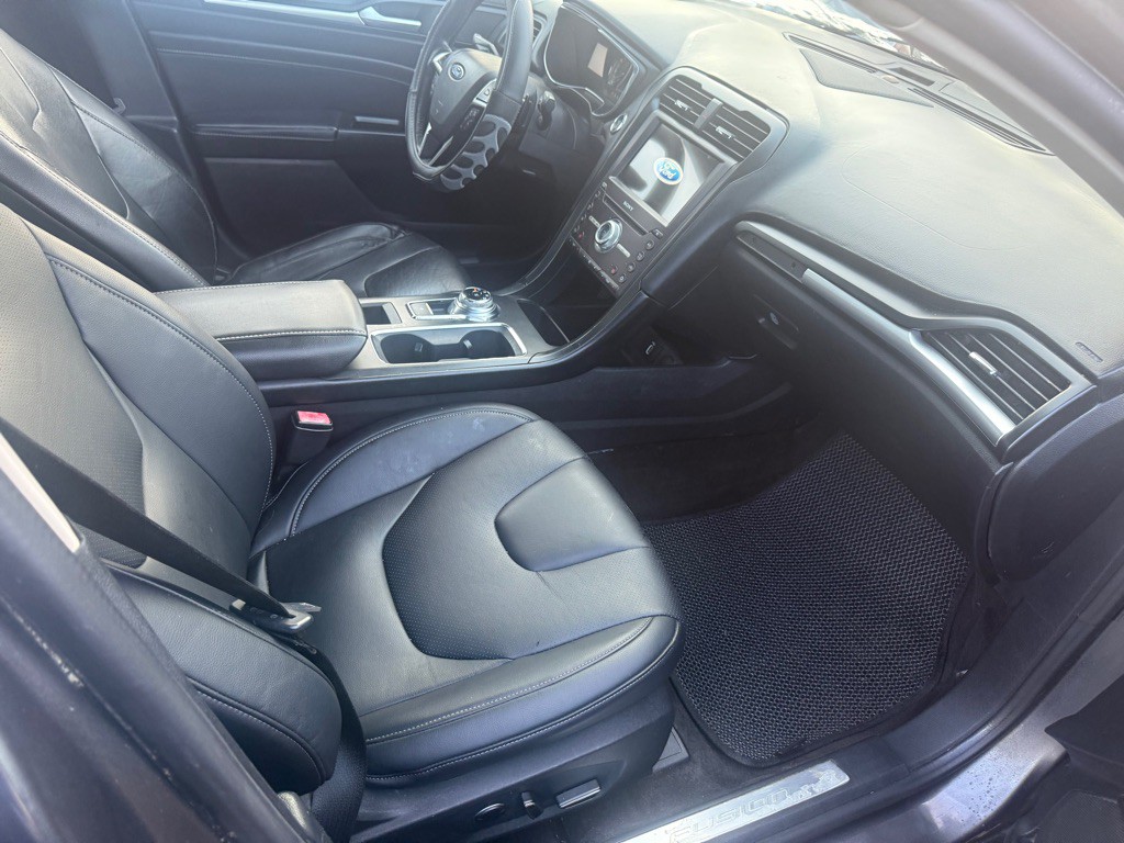 2017 Ford Fusion Image 12