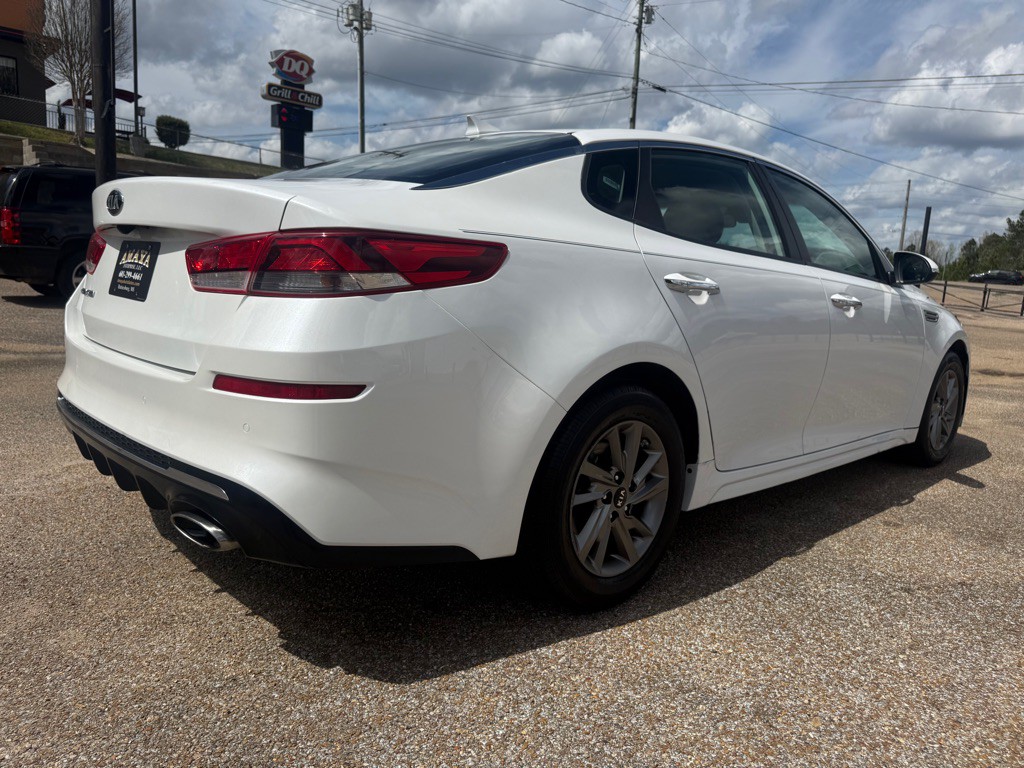 2019 Kia Optima Image 4