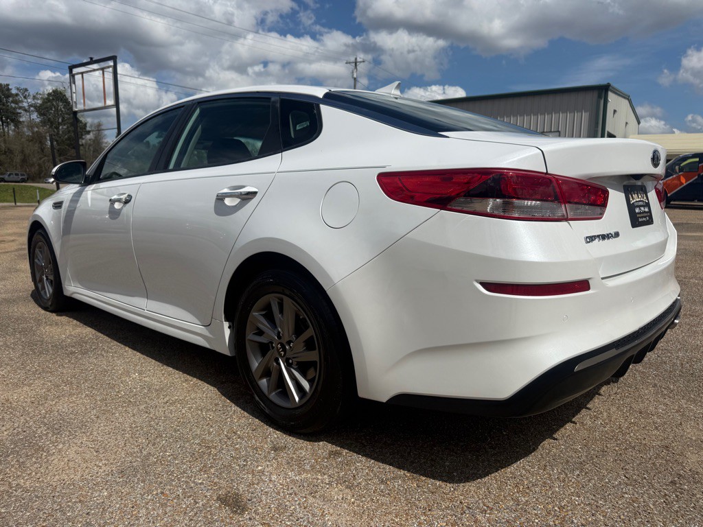 2019 Kia Optima Image 5