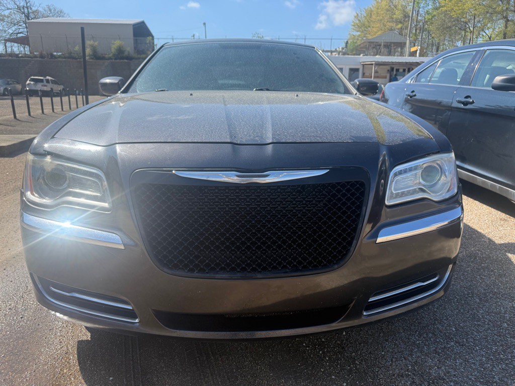 2013 Chrysler 300 Image 3