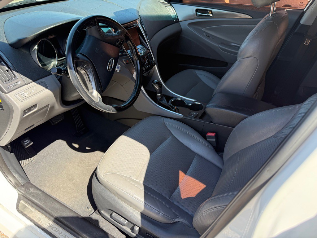 2015 Hyundai Sonata Image 8