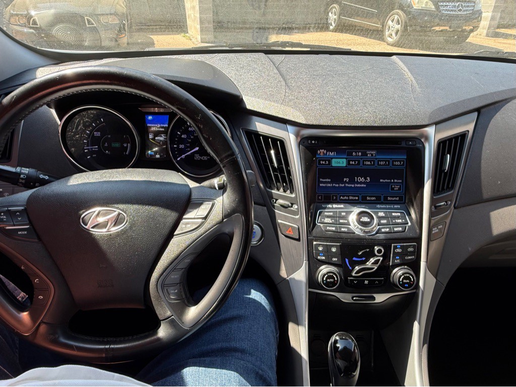 2015 Hyundai Sonata Image 11
