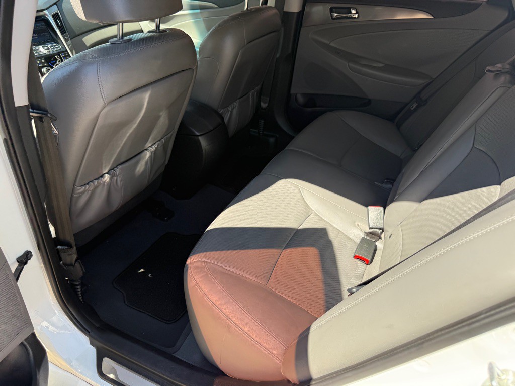 2015 Hyundai Sonata Image 16