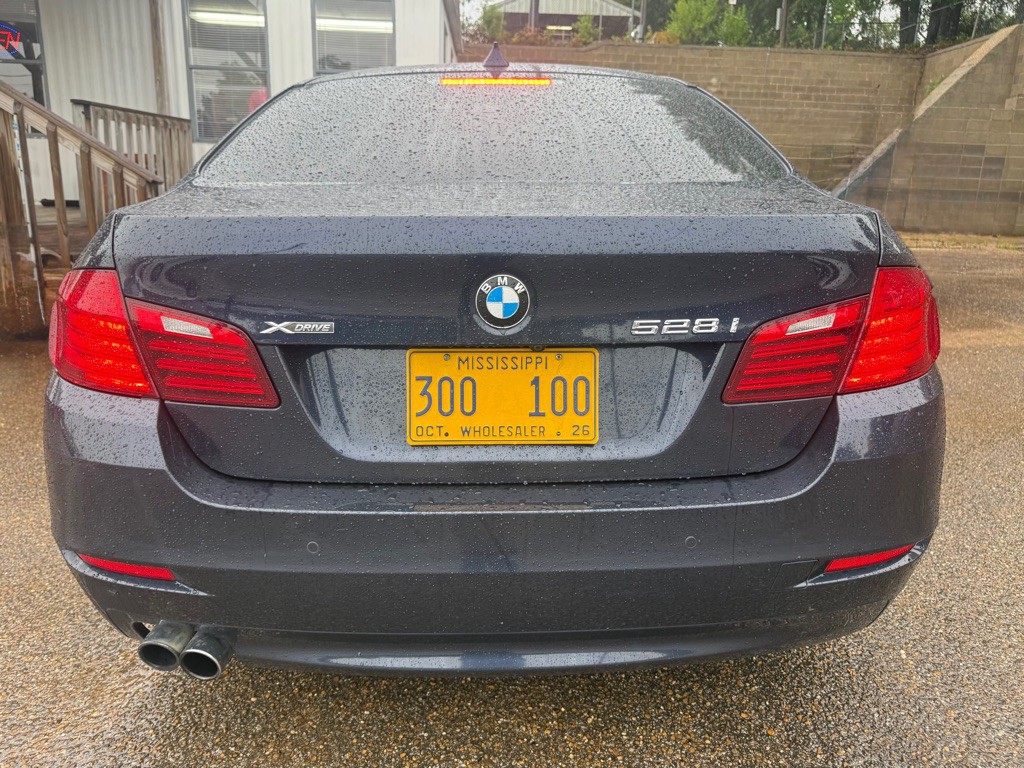 2016 BMW 5 Series Image 3