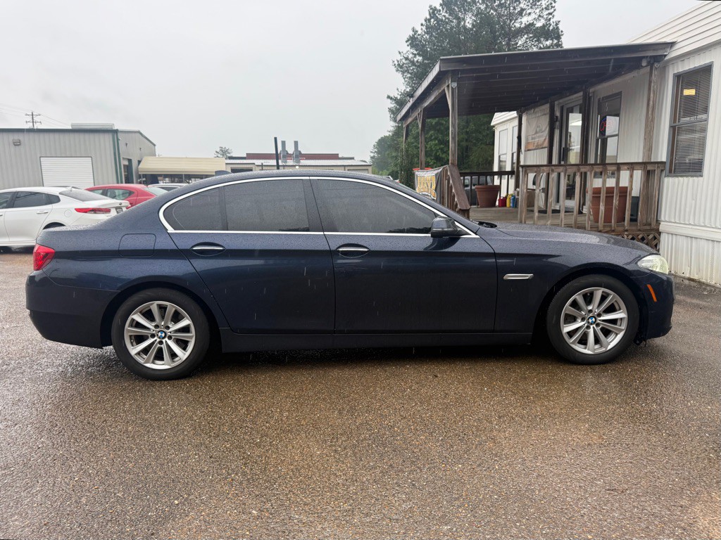 2016 BMW 5 Series Image 9