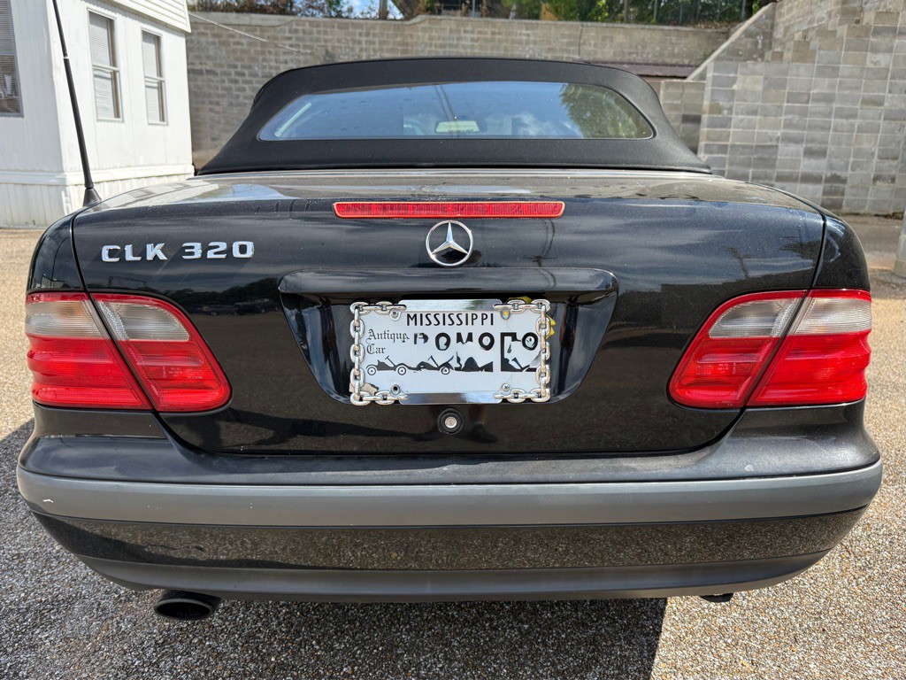 1999 Mercedes-Benz CLK-Class Image 3