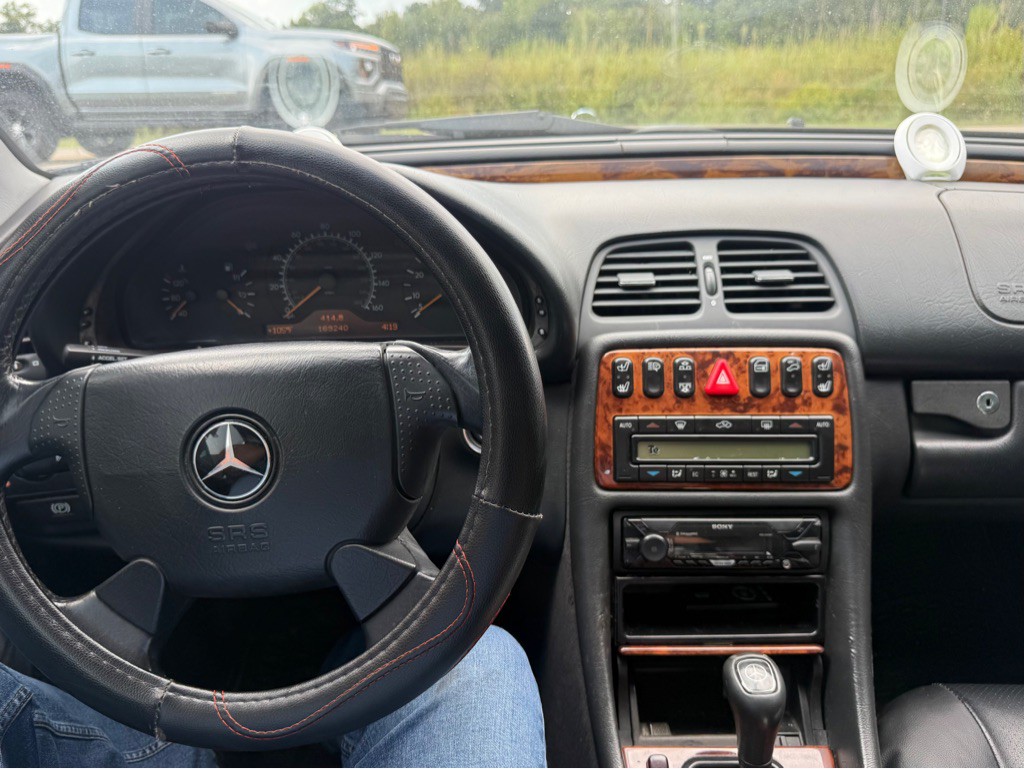 1999 Mercedes-Benz CLK-Class Image 9