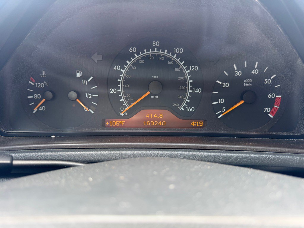1999 Mercedes-Benz CLK-Class Image 10
