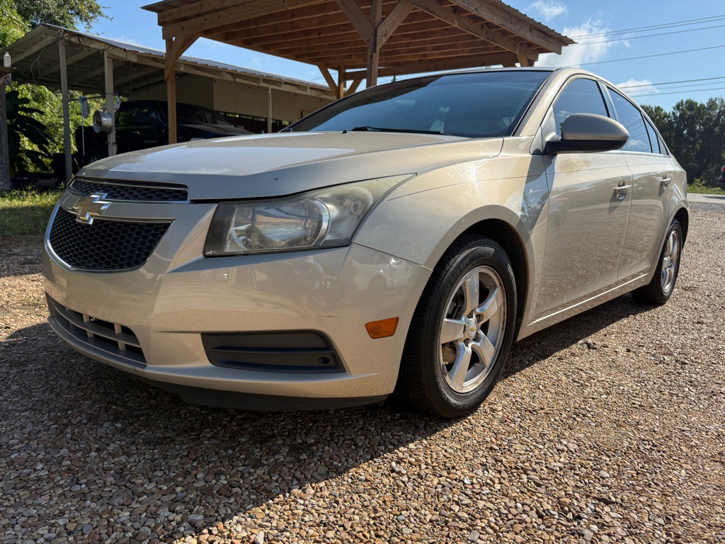 2011 Chevrolet Cruze Image 1