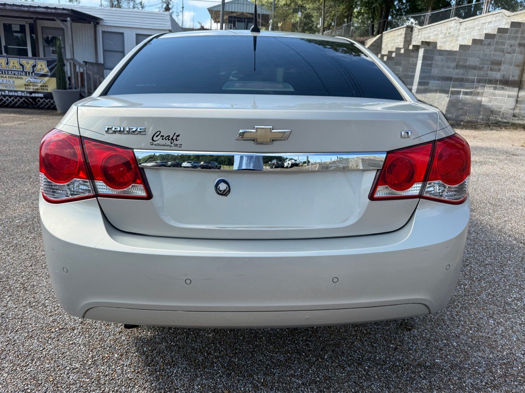 2011 Chevrolet Cruze Image 6