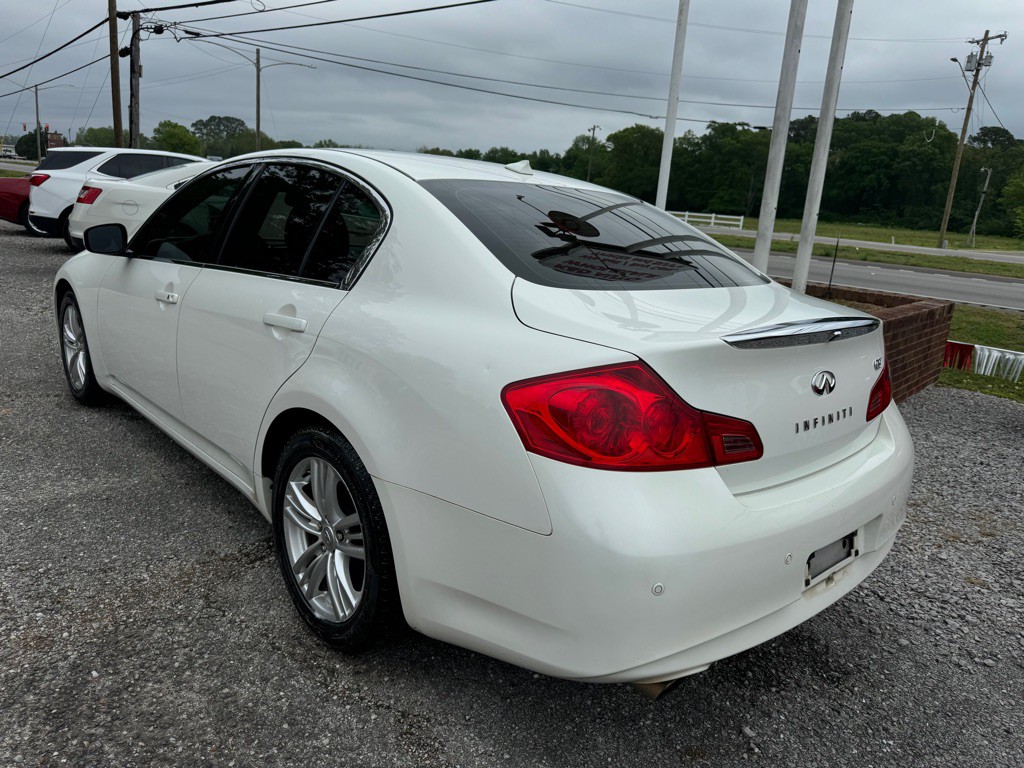 2013 INFINITI G37 Image 3