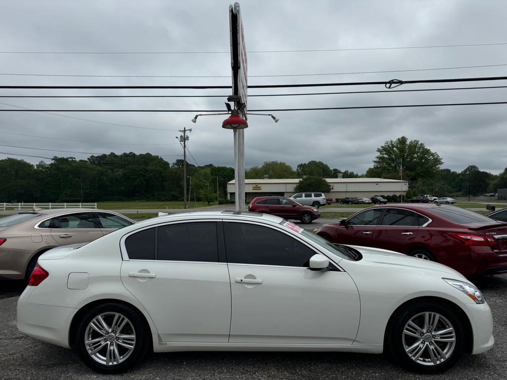 2013 INFINITI G37 Image 5