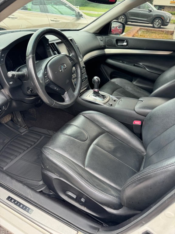 2013 INFINITI G37 Image 6