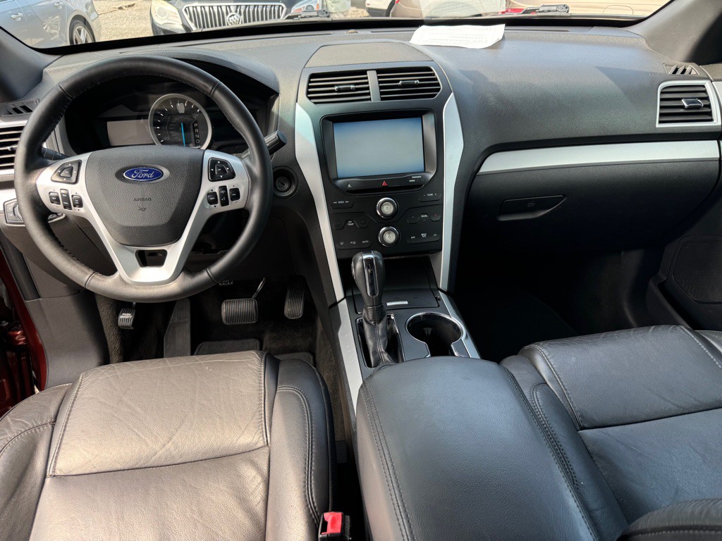 2015 Ford Explorer Image 10