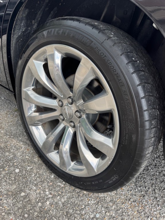 2018 Chrysler 300 Image 6