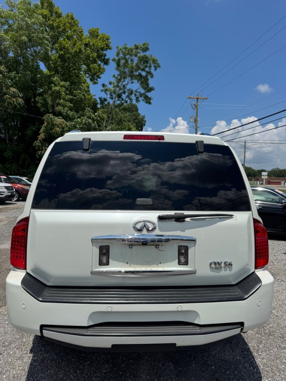 2010 INFINITI QX56 Image 5