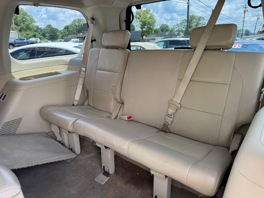 2010 INFINITI QX56 Image 10