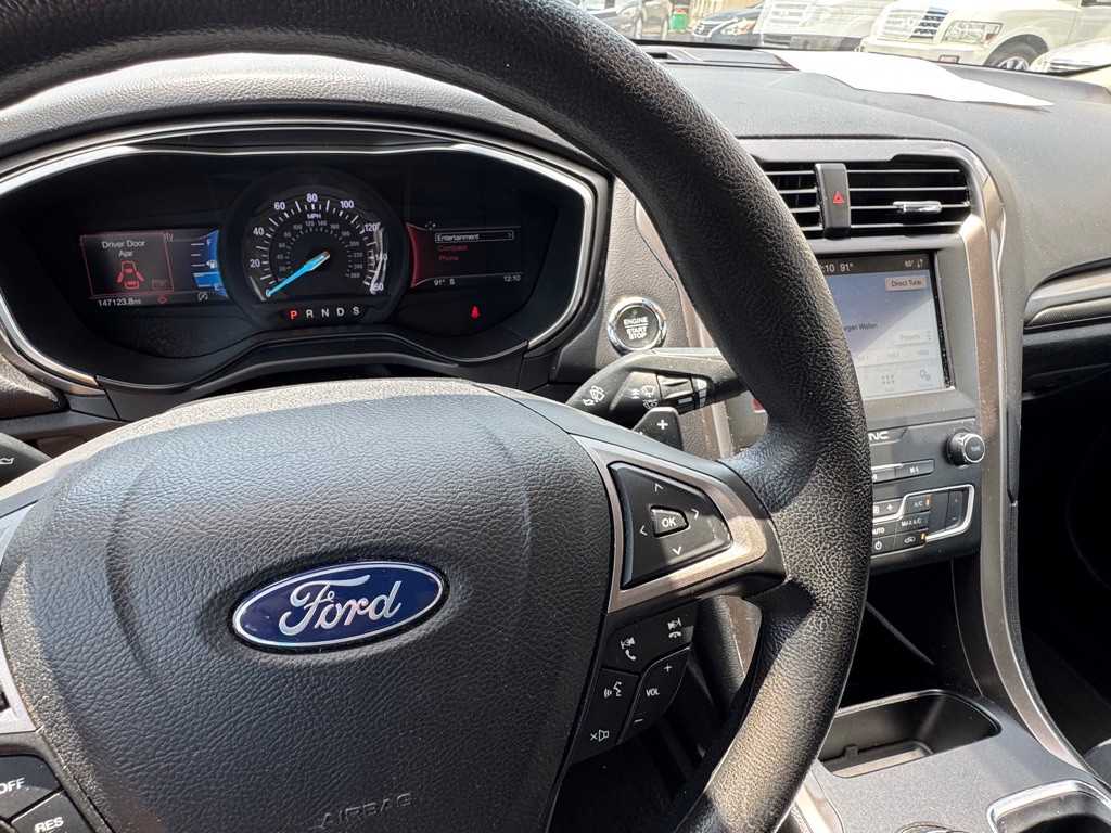 2019 Ford Fusion Image 12