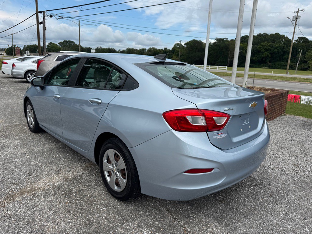 2017 Chevrolet Cruze Image 3