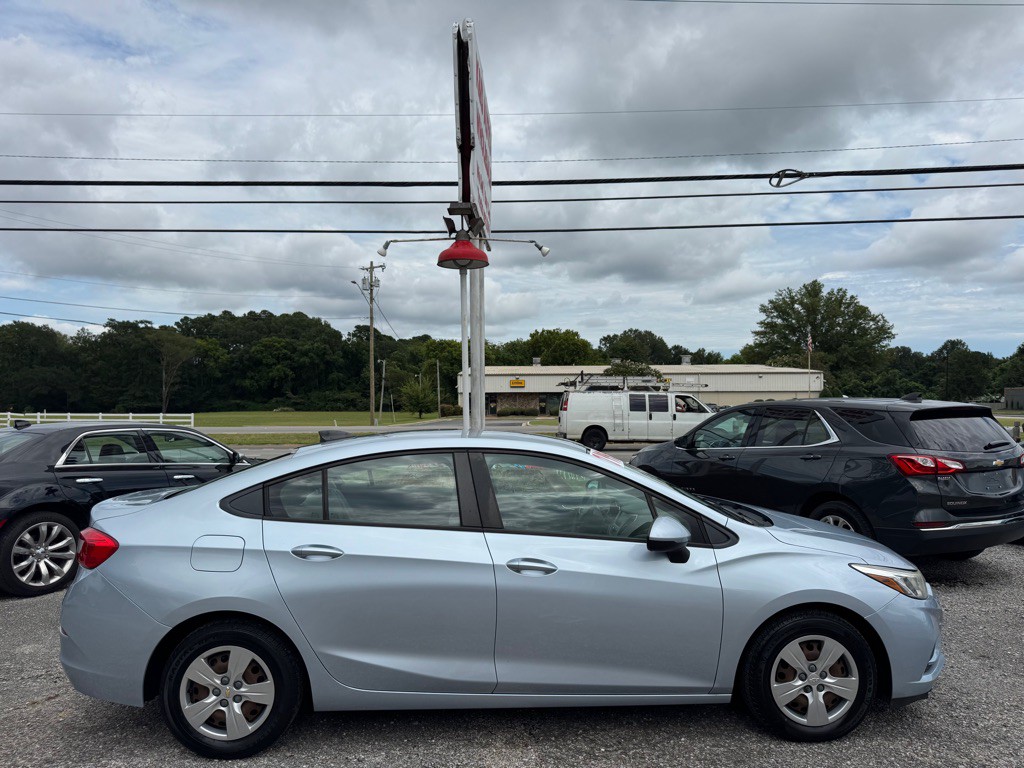 2017 Chevrolet Cruze Image 6