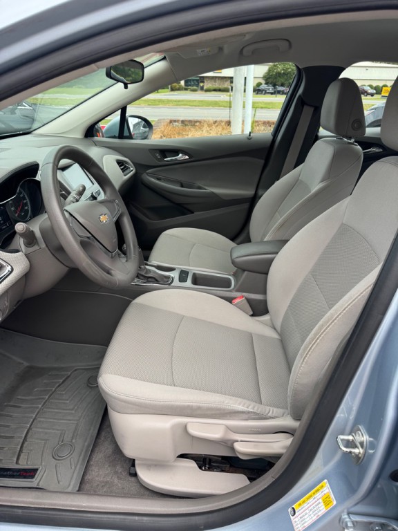 2017 Chevrolet Cruze Image 8