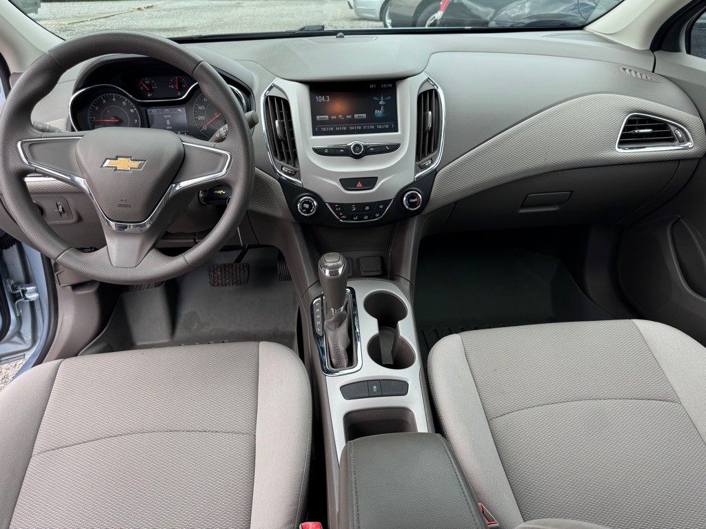 2017 Chevrolet Cruze Image 10