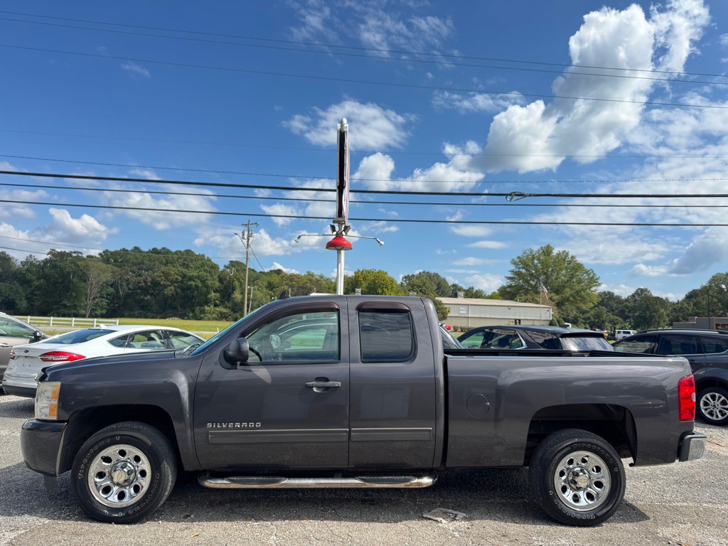 2011 Chevrolet Silverado 1500 Image 1