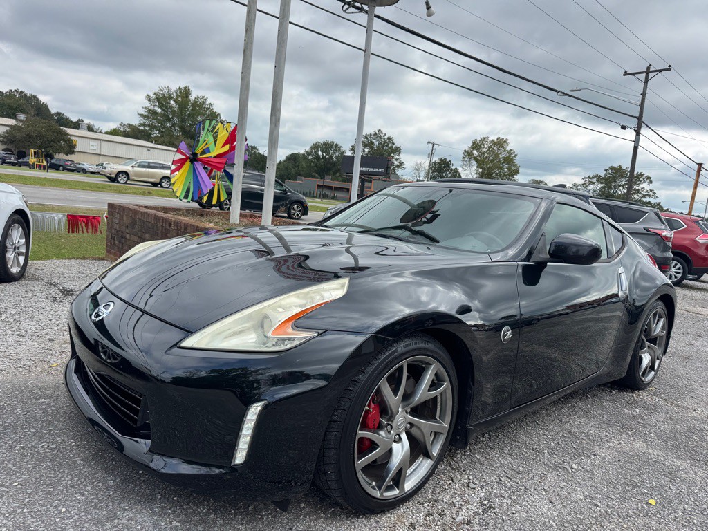 2016 Nissan 370Z Image 2