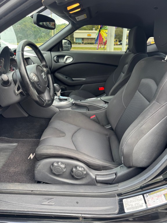 2016 Nissan 370Z Image 6