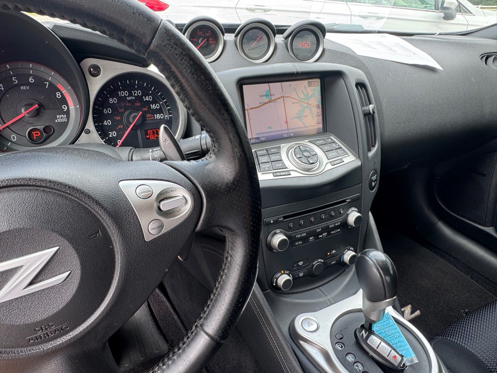 2016 Nissan 370Z Image 7