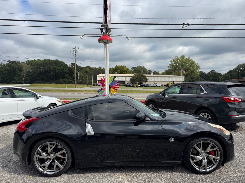 2016 Nissan 370Z Image 9