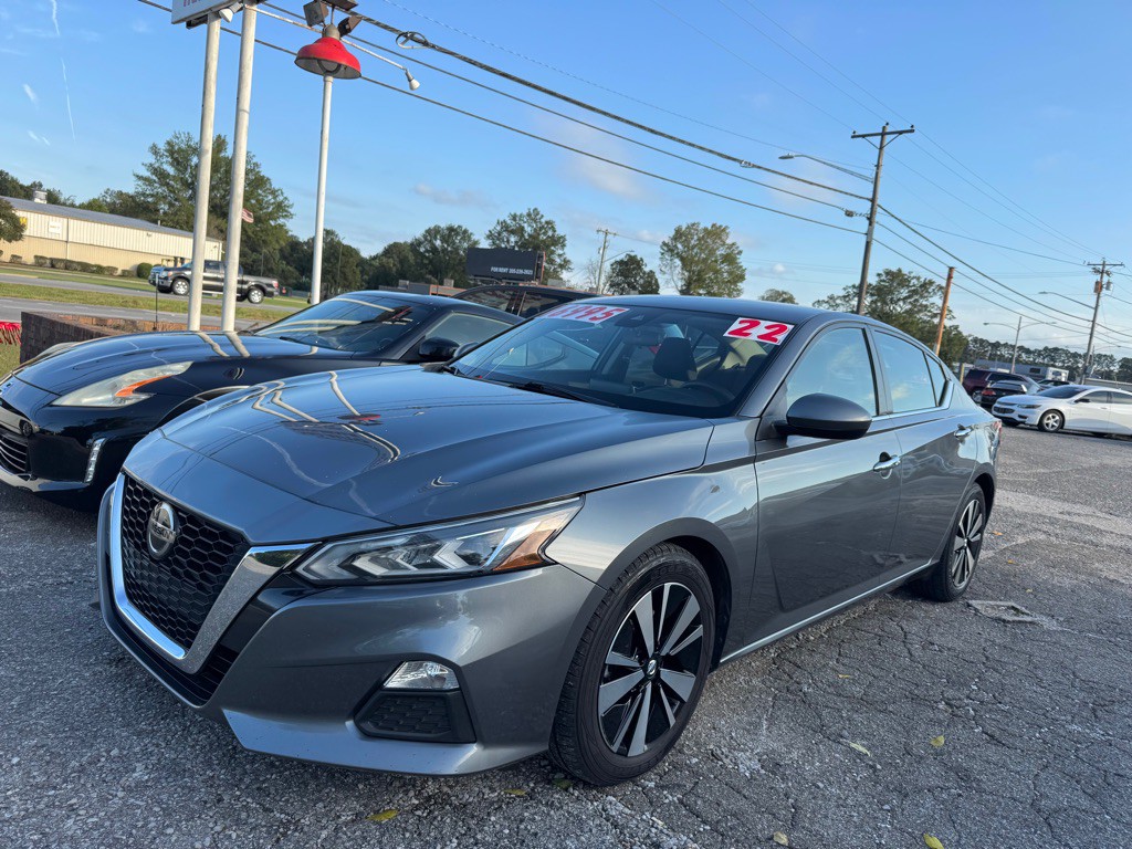2022 Nissan Altima Image 2