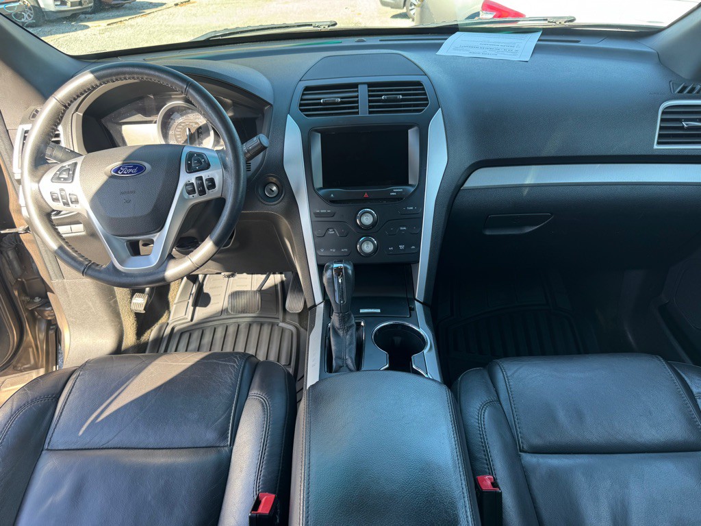 2015 Ford Explorer Image 13