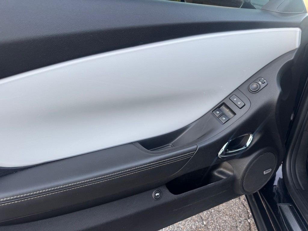 2012 Chevrolet Camaro Image 13