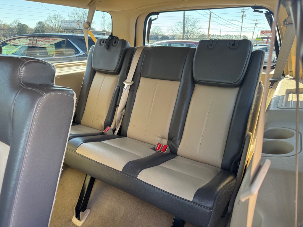 2007 Ford Expedition Image 10