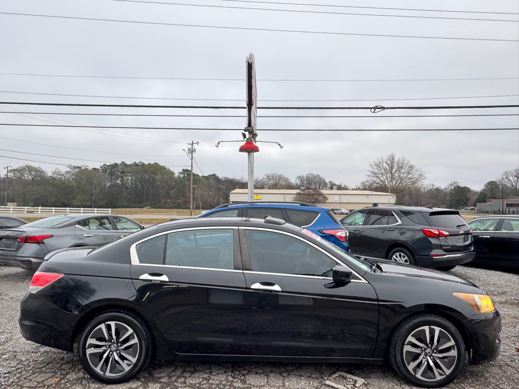 2010 Honda Accord Image 2