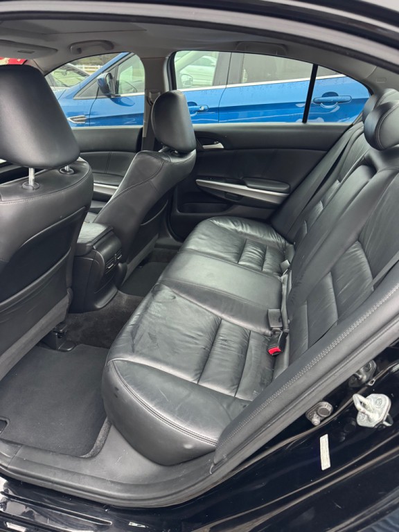 2010 Honda Accord Image 11