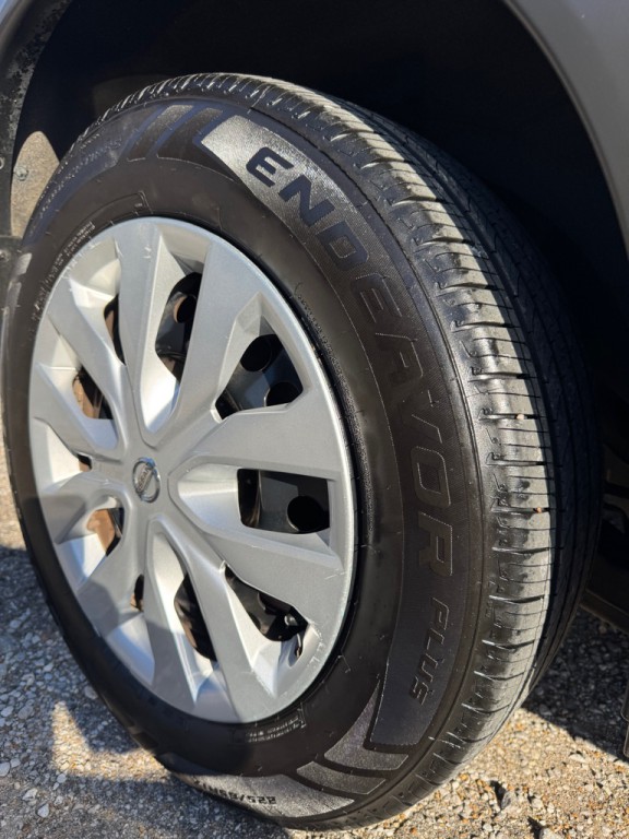 2016 Nissan Rogue Image 9