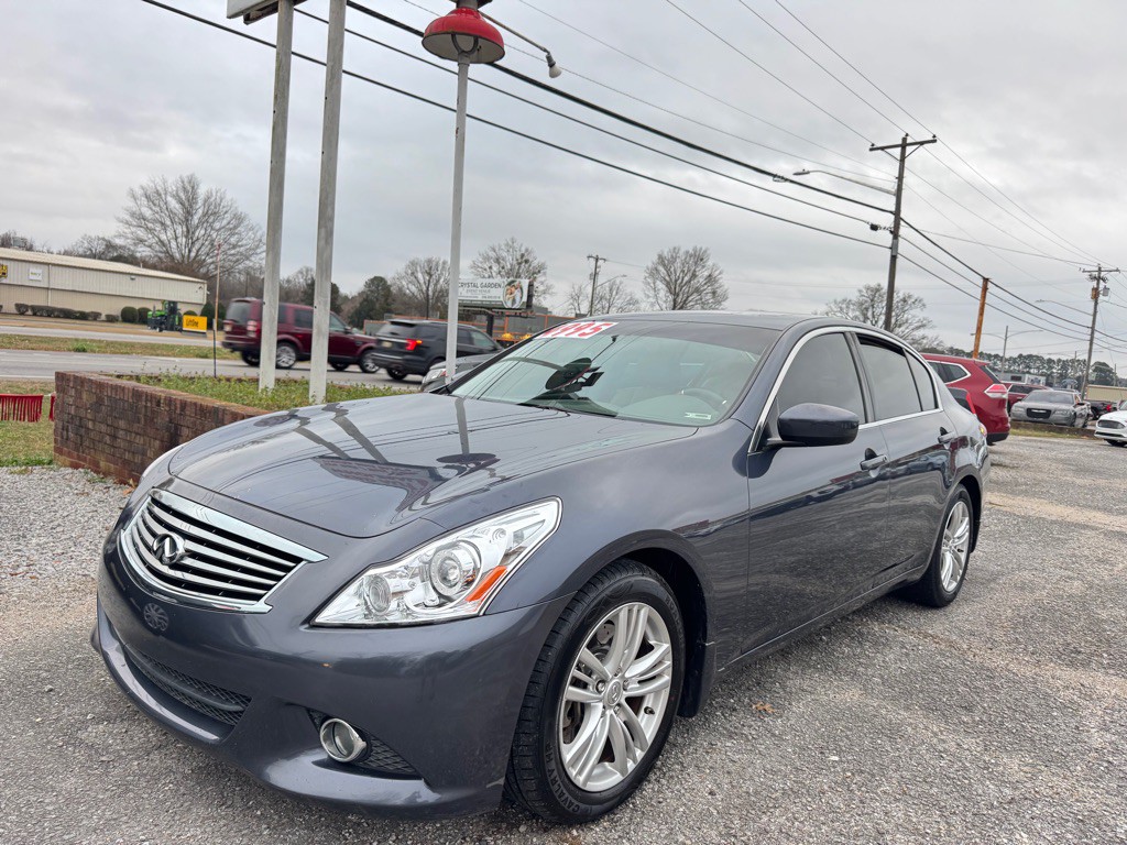 2011 INFINITI G37 Image 3