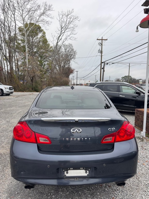 2011 INFINITI G37 Image 6
