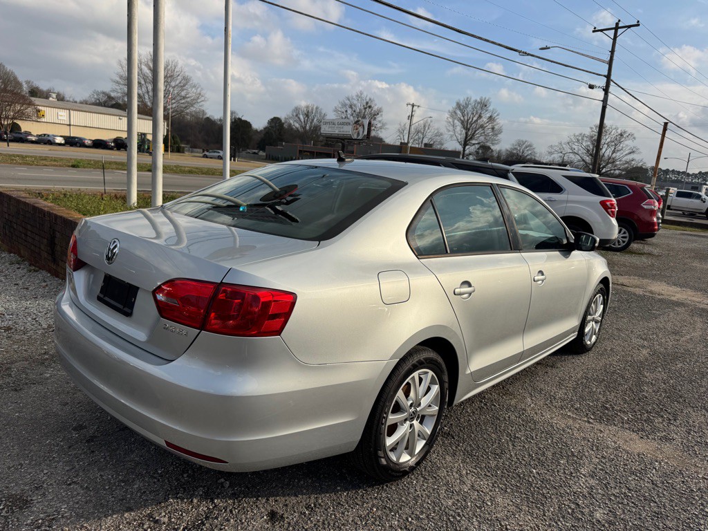 2011 Volkswagen Jetta Image 6