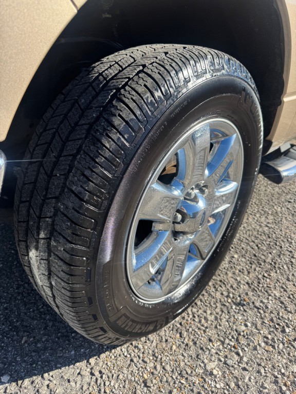 2014 Ford F-150 Image 9