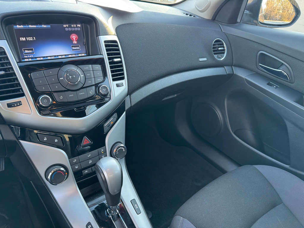 2013 Chevrolet Cruze Image 11