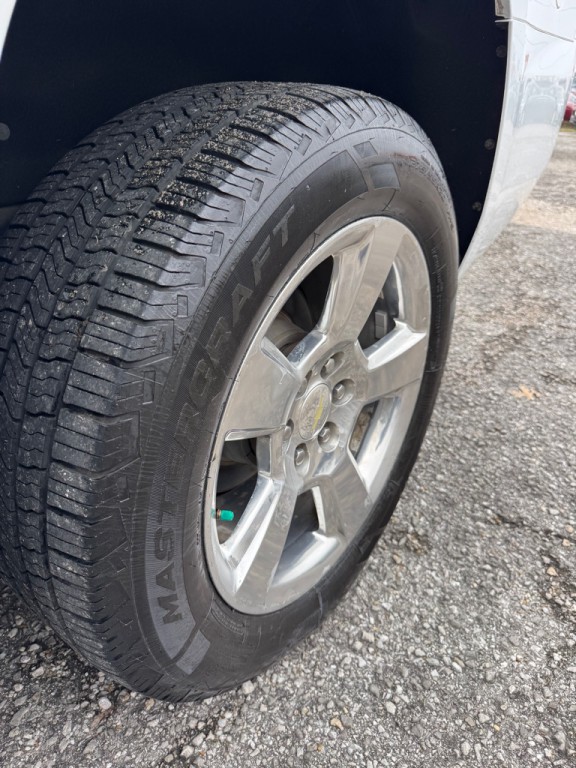 2016 Chevrolet Suburban Image 9