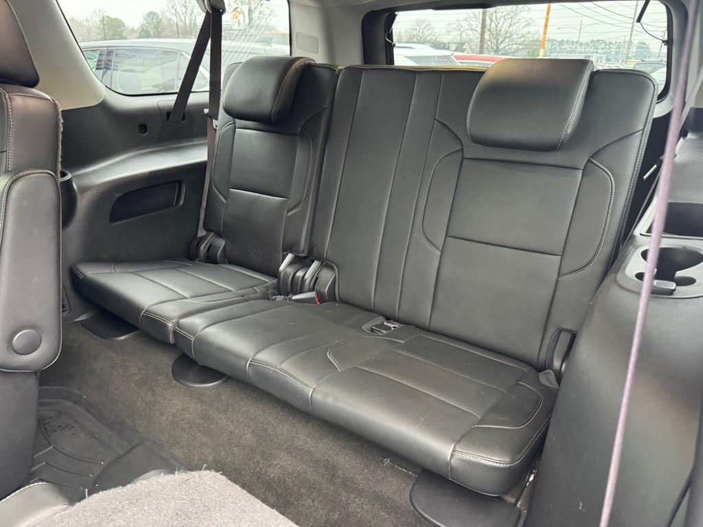 2016 Chevrolet Suburban Image 12