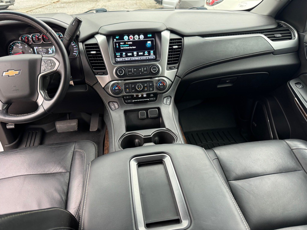 2016 Chevrolet Suburban Image 13